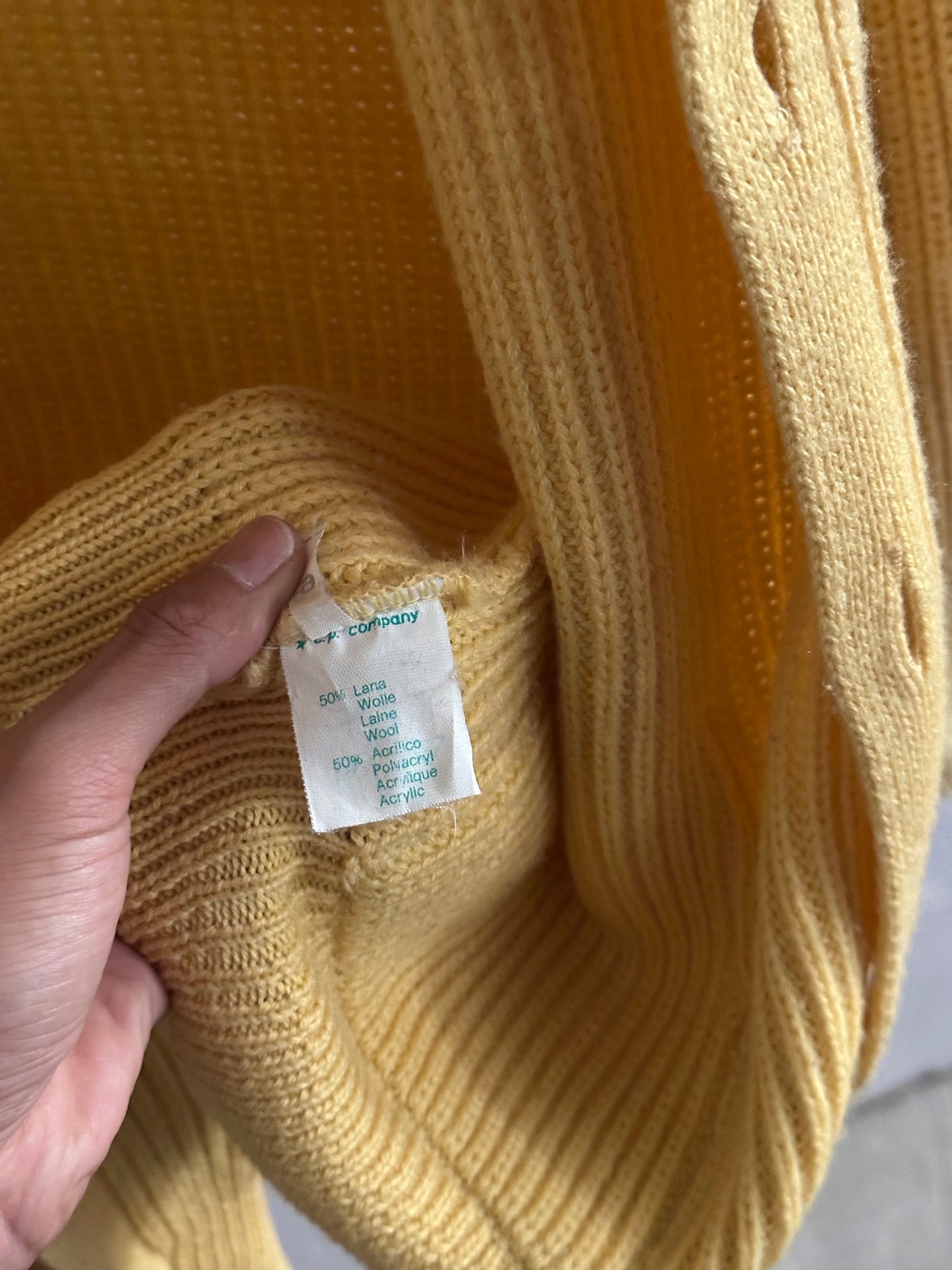 CP Company 80's Vintage Massimo Osti マッシモオスティ Made in Italy 80年代 ヴィンテージ イタリア古着 ニット Rare レア Toto Praha Vintage clothing store Antique shop Prague 古着屋 アンティークショップ プラハ ユーロ古着  ヨーロッパ古着 古着卸 