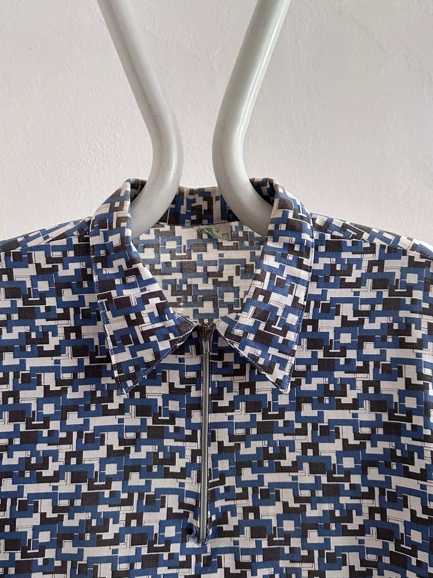 80s Pullover Shirt