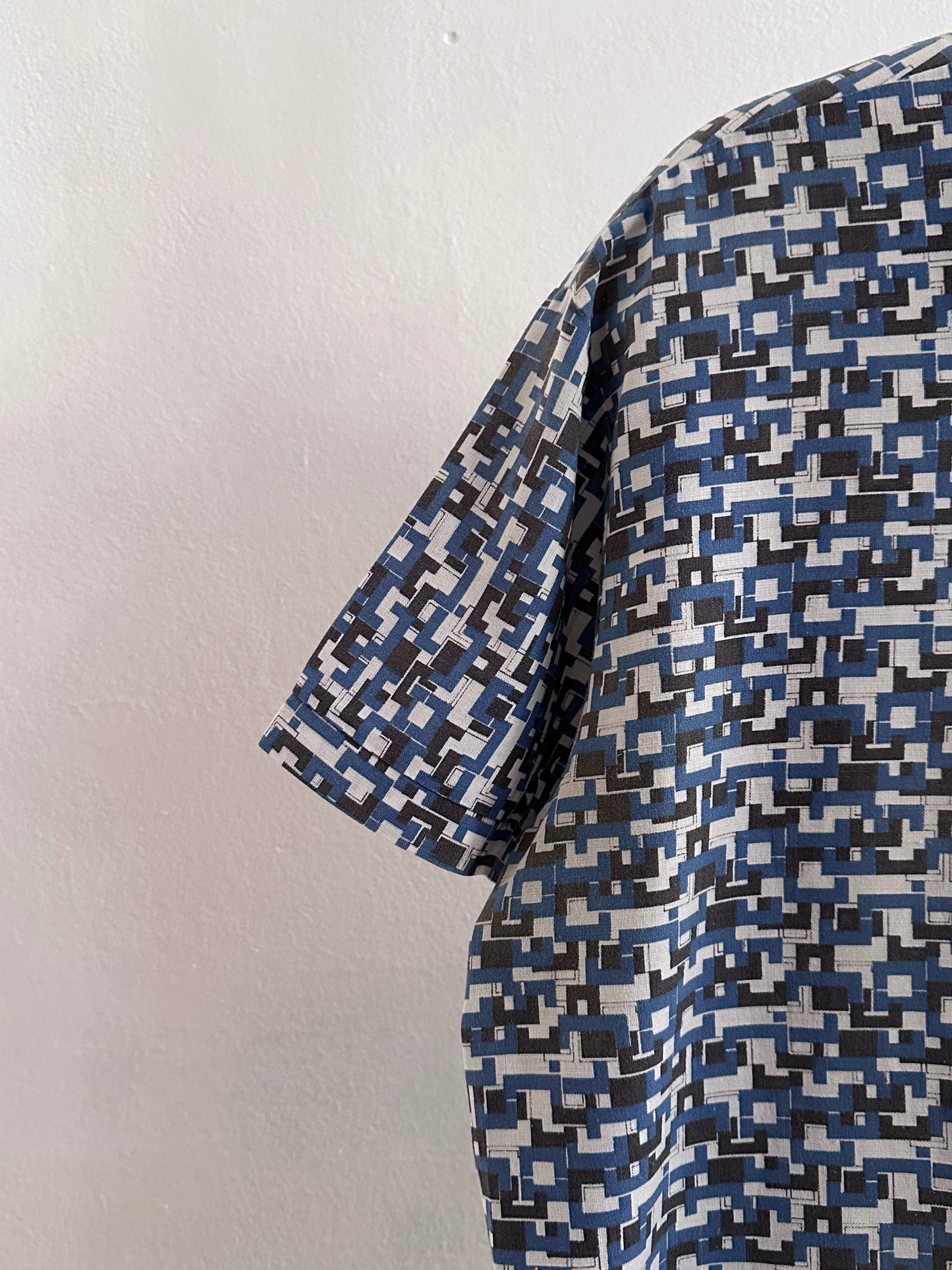 80s Pullover Shirt