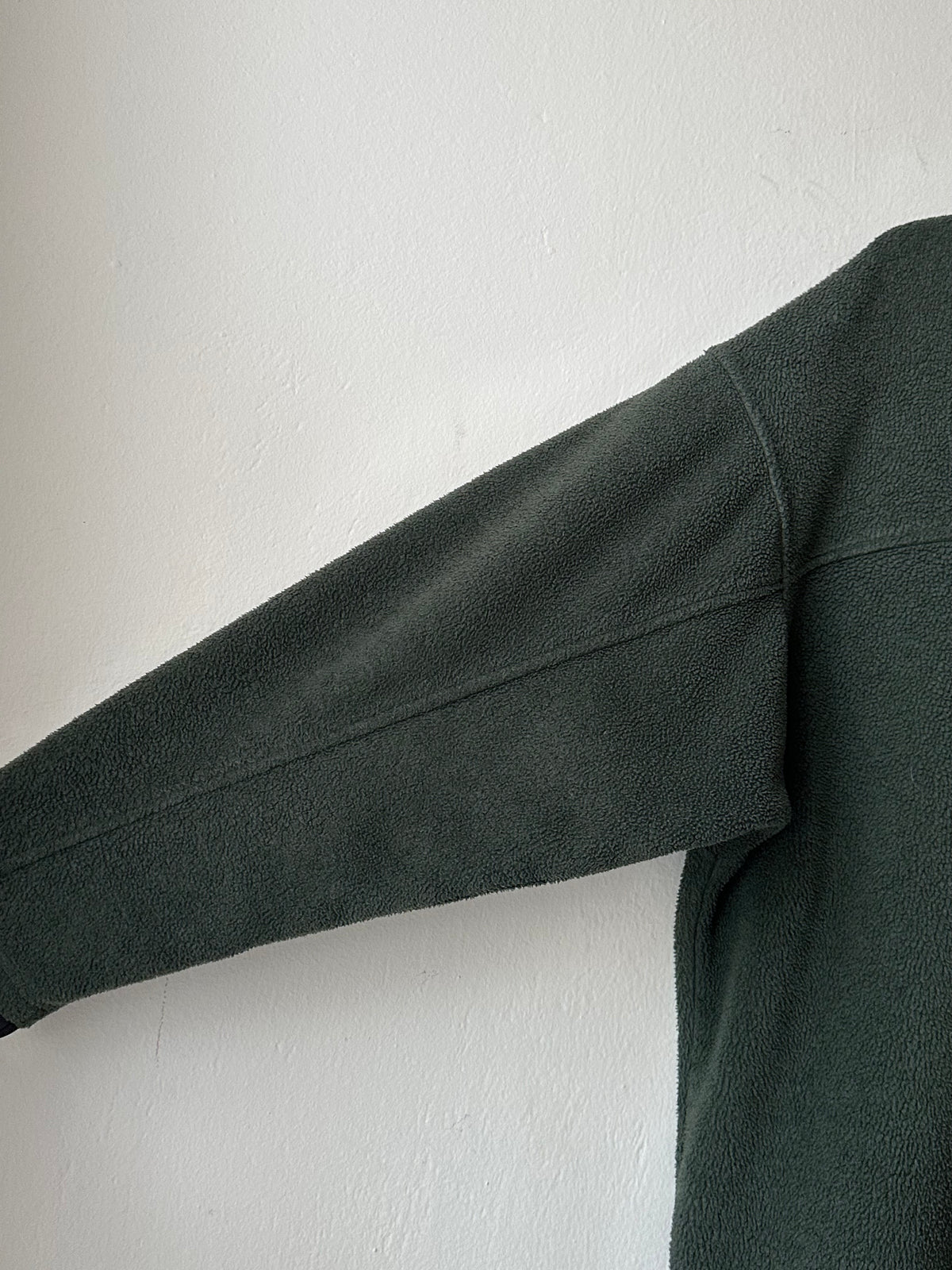 1990s Patagonia Shirring Coat 90年代 パタゴニア シャーリングコート フリース シンチラ レア ナイロン Toto Praha Vintage clothing shop Antique shop 古着屋 プラハ Showroom appointment Prague ユーロ古着 ヨーロッパ古着 古着卸 ヴィンテージ Made in USA アメリカ製 緑 Green