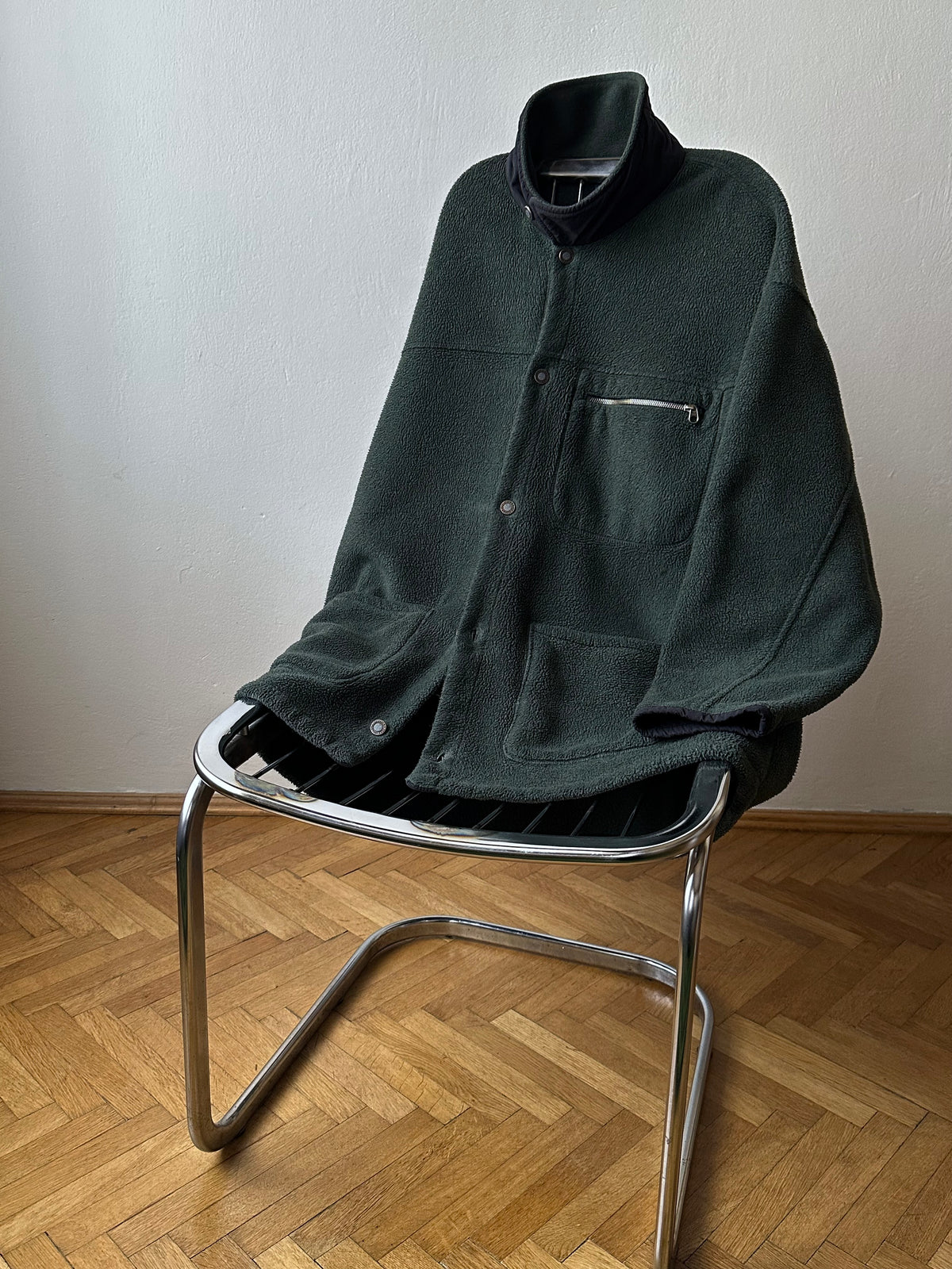 1990s Patagonia Shirring Coat 90年代 パタゴニア シャーリングコート フリース シンチラ レア ナイロン Toto Praha Vintage clothing shop Antique shop 古着屋 プラハ Showroom appointment Prague ユーロ古着 ヨーロッパ古着 古着卸 ヴィンテージ Made in USA アメリカ製 緑 Green