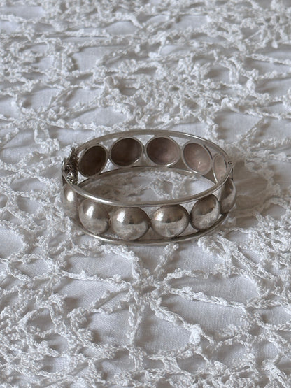 60-70s France circle line bangle