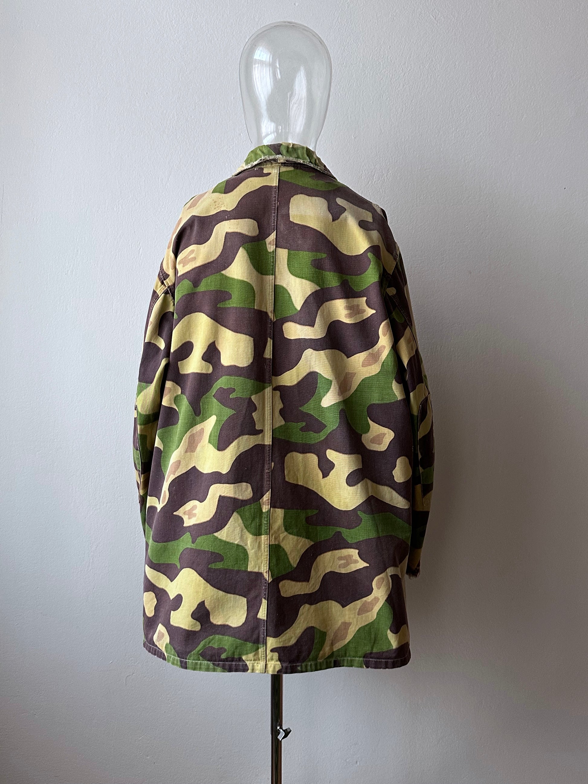 1960's Czechoslovakia Army Salamander camo parka Military 60s サラマンダーカモ チェコ軍 チェコスロバキア TOTO Praha Vintage clothing store Prague Antique shop 古着屋 プラハ ヨーロッパ古着 ヨーロッパミリタリー 古着卸 アンティークショップ 