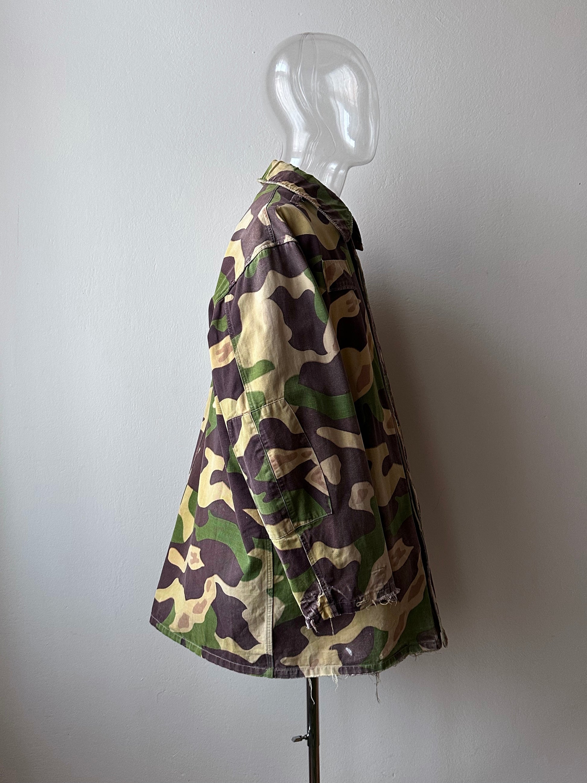 1960's Czechoslovakia Army Salamander camo parka Military 60s サラマンダーカモ チェコ軍 チェコスロバキア TOTO Praha Vintage clothing store Prague Antique shop 古着屋 プラハ ヨーロッパ古着 ヨーロッパミリタリー 古着卸 アンティークショップ 