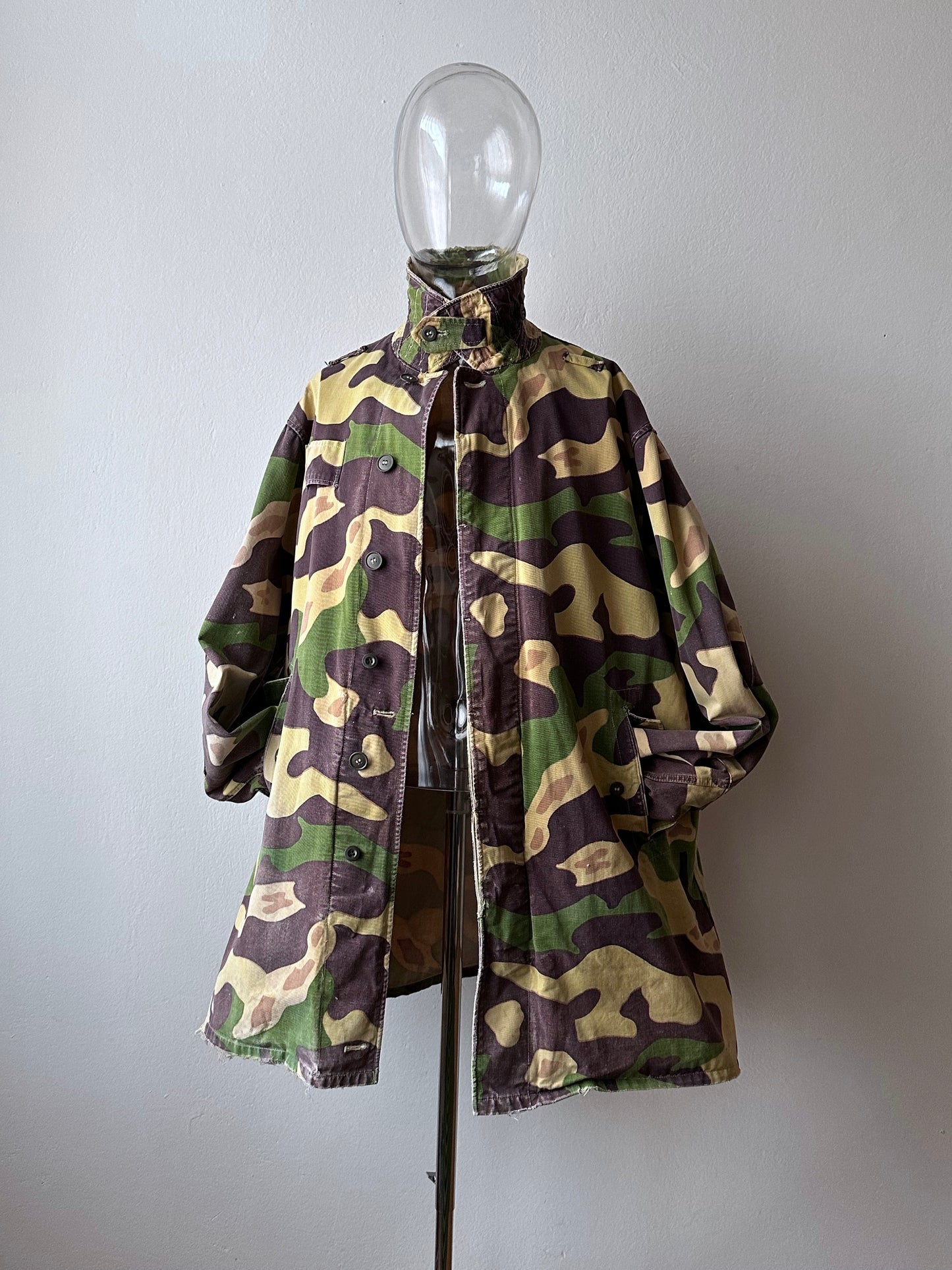 1960's Czechoslovakia Army Salamander camo parka Military 60s サラマンダーカモ チェコ軍 チェコスロバキア TOTO Praha Vintage clothing store Prague Antique shop 古着屋 プラハ ヨーロッパ古着 ヨーロッパミリタリー 古着卸 アンティークショップ 