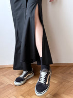 deep slit black skirt W28