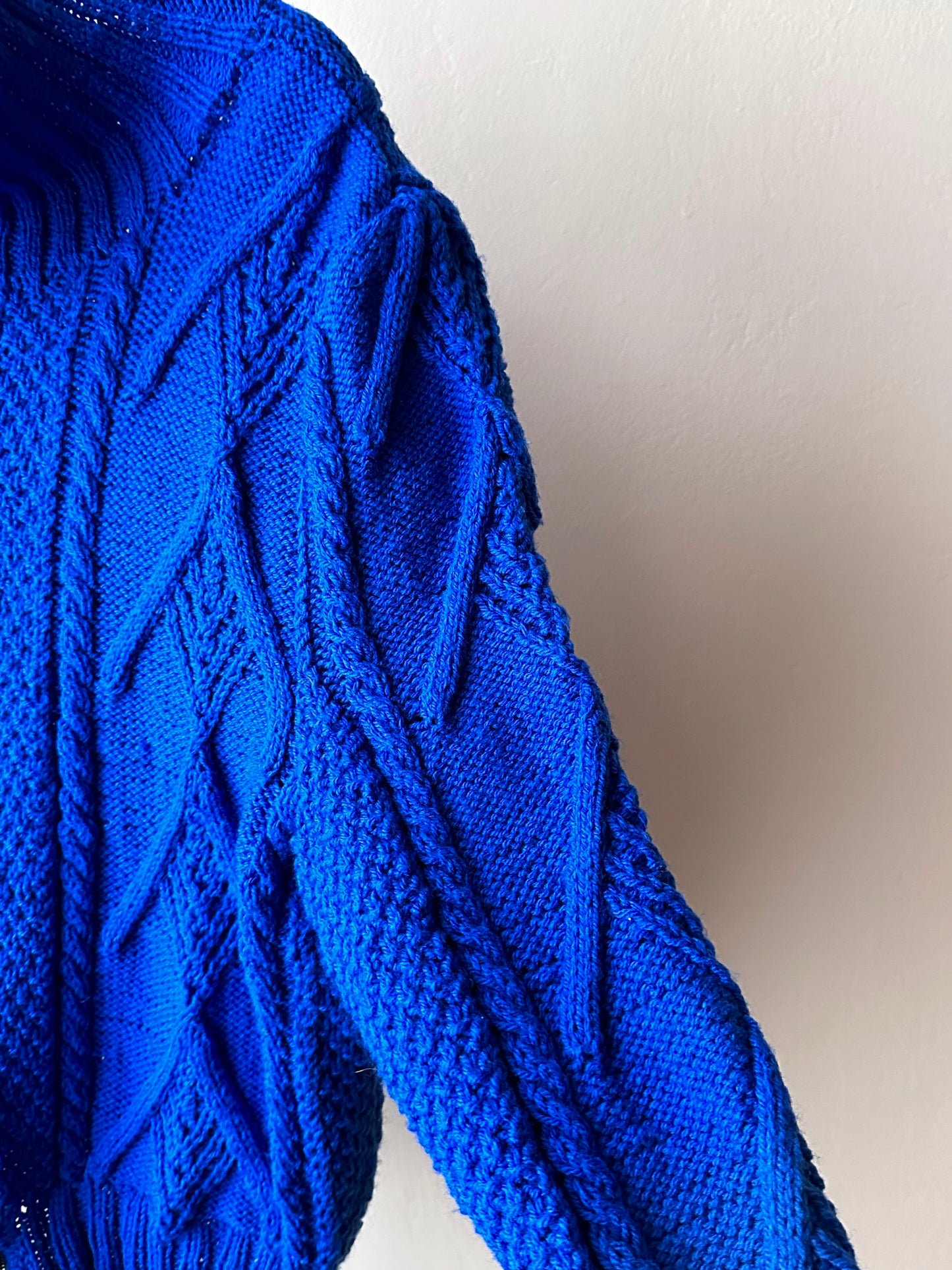 Vintage handmade zipup sweater