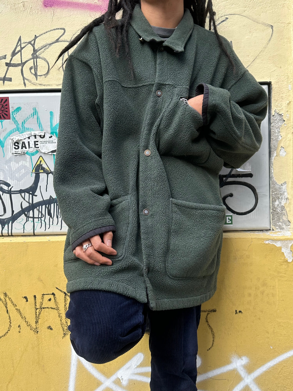 1990s Patagonia Shirring Coat 90年代 パタゴニア シャーリングコート フリース シンチラ レア ナイロン Toto Praha Vintage clothing shop Antique shop 古着屋 プラハ Showroom appointment Prague ユーロ古着 ヨーロッパ古着 古着卸 ヴィンテージ Made in USA アメリカ製 緑 Green