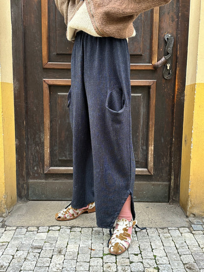 Toto Praha Vintage clothing shop Antique shop 古着屋 プラハ Showroom appointment Prague ユーロ古着 ヨーロッパ古着 古着卸 ヴィンテージ 