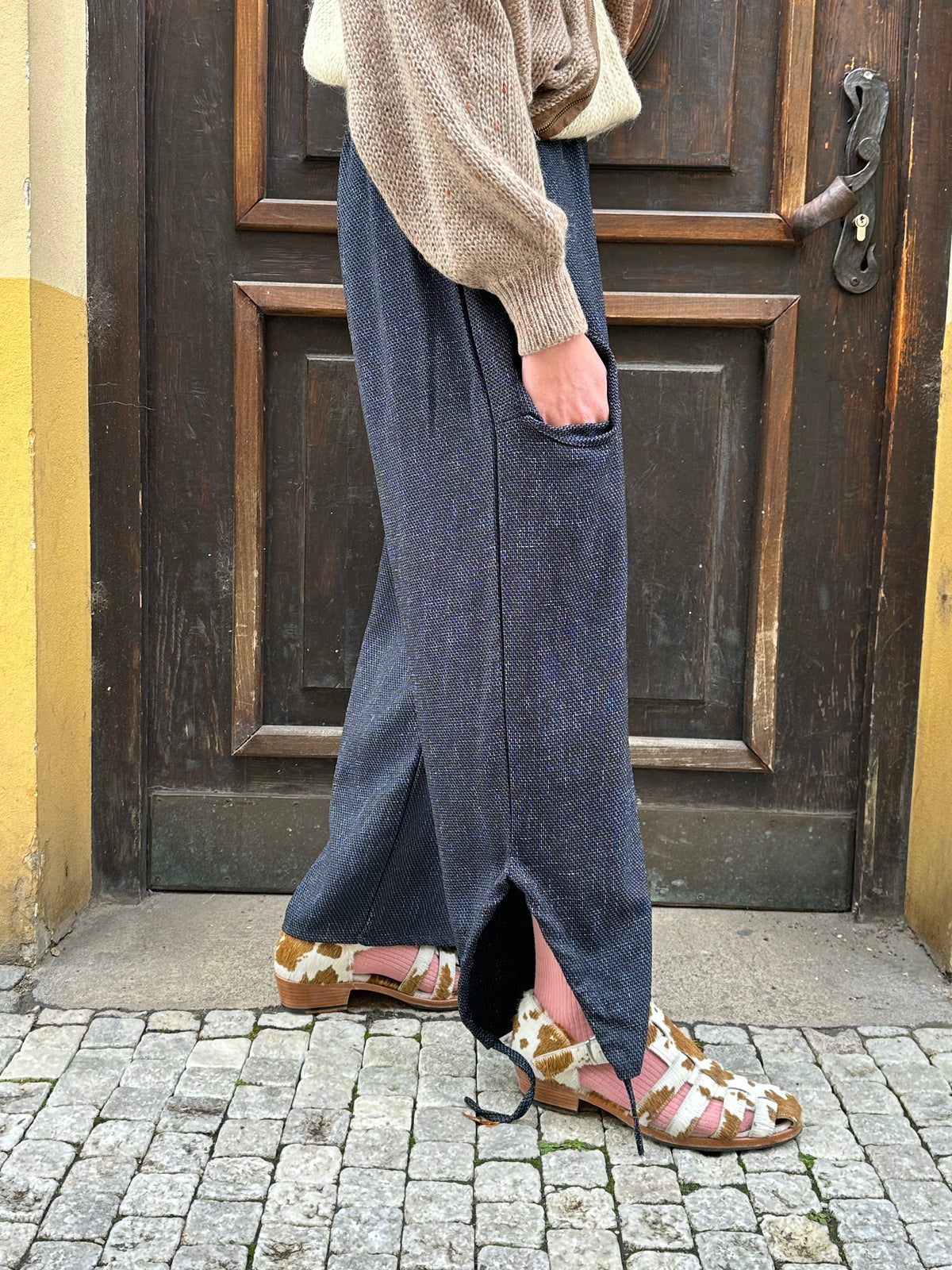 Toto Praha Vintage clothing shop Antique shop 古着屋 プラハ Showroom appointment Prague ユーロ古着 ヨーロッパ古着 古着卸 ヴィンテージ 
