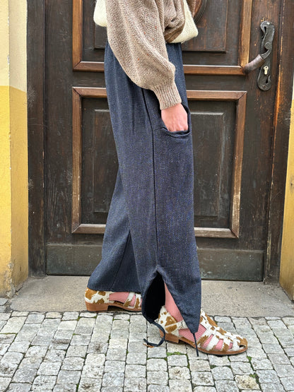 Toto Praha Vintage clothing shop Antique shop 古着屋 プラハ Showroom appointment Prague ユーロ古着 ヨーロッパ古着 古着卸 ヴィンテージ 