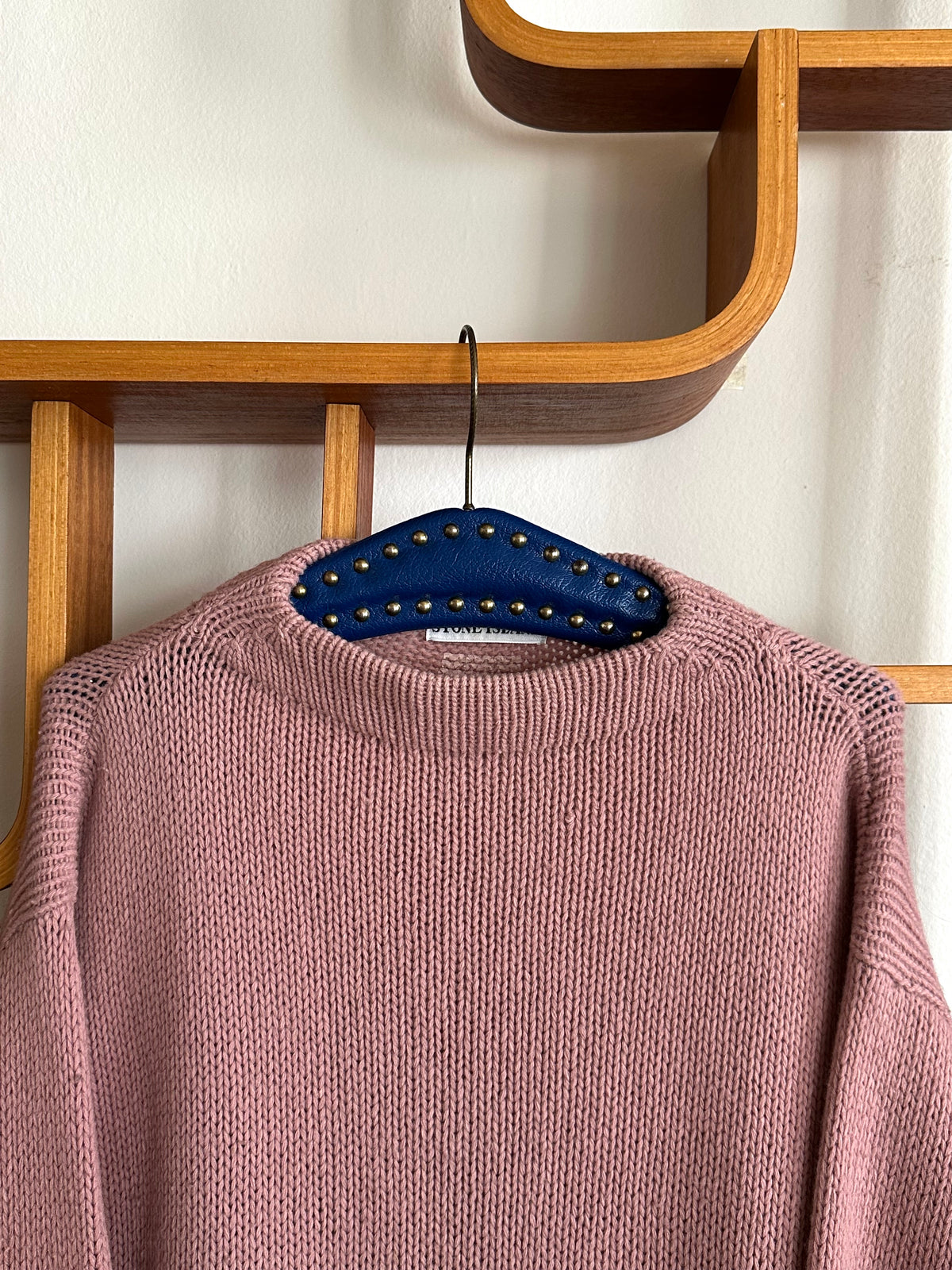 1990s 90年代 Stone Island ストーンアイランド Massimo Osti Wool Jumper ウール ニット セーター Pink ピンク マッシモオスティ Toto Praha Vintage clothing shop Antique shop 古着屋 プラハ Showroom appointment Prague ユーロ古着 ヨーロッパ古着 古着卸 ヴィンテージ