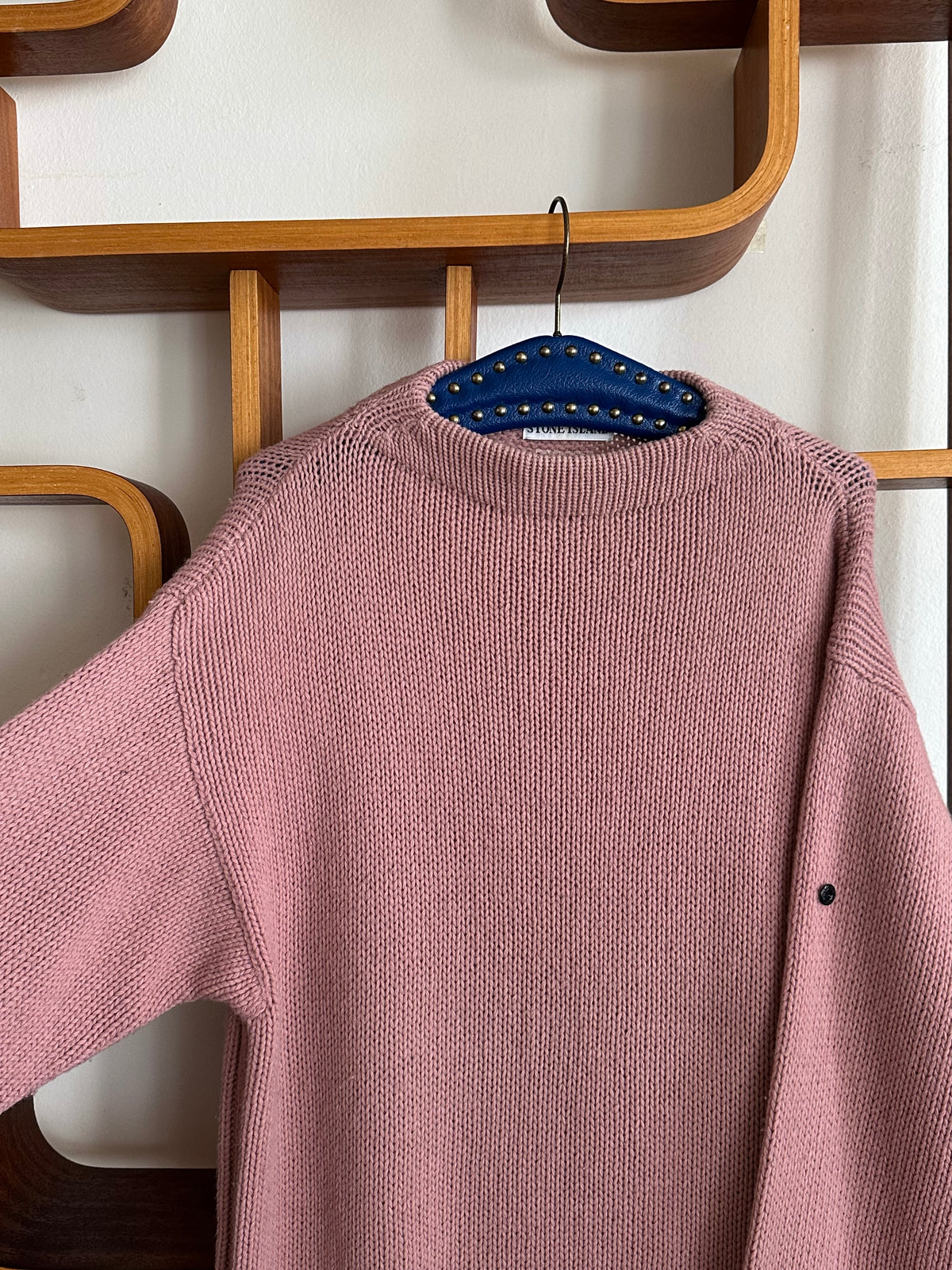 1990s 90年代 Stone Island ストーンアイランド Massimo Osti Wool Jumper ウール ニット セーター Pink ピンク マッシモオスティ Toto Praha Vintage clothing shop Antique shop 古着屋 プラハ Showroom appointment Prague ユーロ古着 ヨーロッパ古着 古着卸 ヴィンテージ