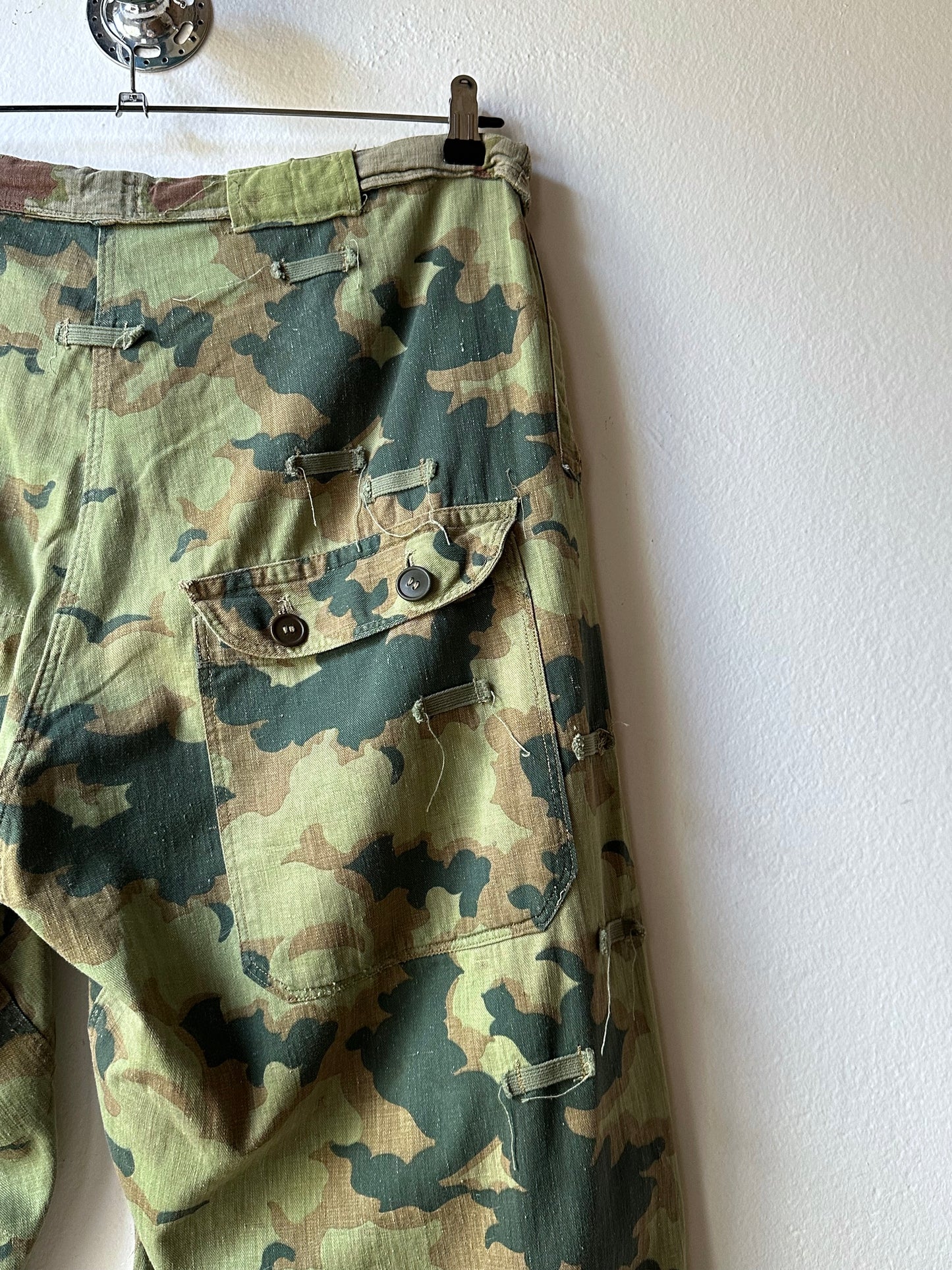 1960's Československá lidová armáda Clouds camouflage reversible trousers 60s 60年代 チェコスロバキア 人民軍 迷彩 カモ柄 ミリタリー リバーシブル チェコ軍 Toto Praha Vintage clothing shop Antique shop 古着屋 プラハ Showroom appointment Prague ユーロ古着 ヨーロッパ古着 古着卸 ヴィンテージ