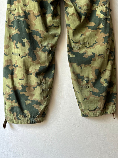 1960's Československá lidová armáda Clouds camouflage reversible trousers 60s 60年代 チェコスロバキア 人民軍 迷彩 カモ柄 ミリタリー リバーシブル チェコ軍 Toto Praha Vintage clothing shop Antique shop 古着屋 プラハ Showroom appointment Prague ユーロ古着 ヨーロッパ古着 古着卸 ヴィンテージ