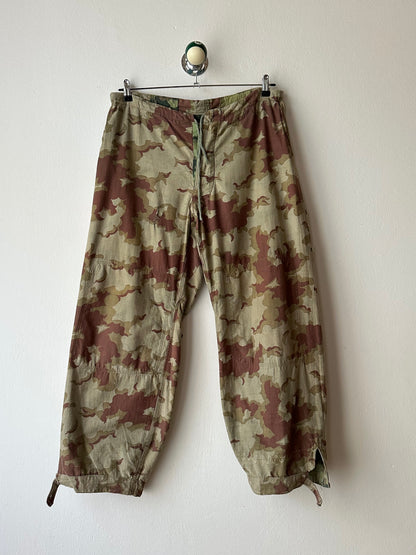 1960's Československá lidová armáda Clouds camouflage reversible trousers 60s 60年代 チェコスロバキア 人民軍 迷彩 カモ柄 ミリタリー リバーシブル チェコ軍 Toto Praha Vintage clothing shop Antique shop 古着屋 プラハ Showroom appointment Prague ユーロ古着 ヨーロッパ古着 古着卸 ヴィンテージ
