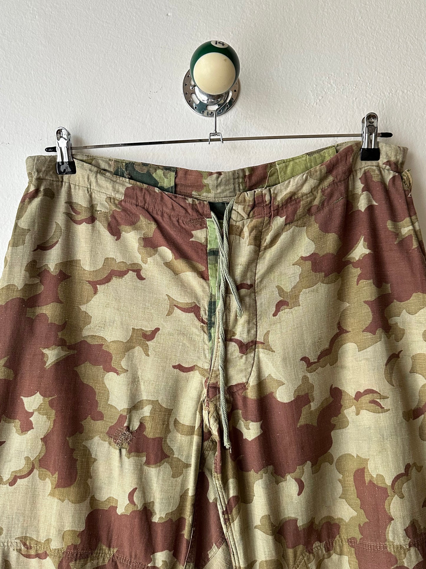 1960's Československá lidová armáda Clouds camouflage reversible trousers 60s 60年代 チェコスロバキア 人民軍 迷彩 カモ柄 ミリタリー リバーシブル チェコ軍 Toto Praha Vintage clothing shop Antique shop 古着屋 プラハ Showroom appointment Prague ユーロ古着 ヨーロッパ古着 古着卸 ヴィンテージ