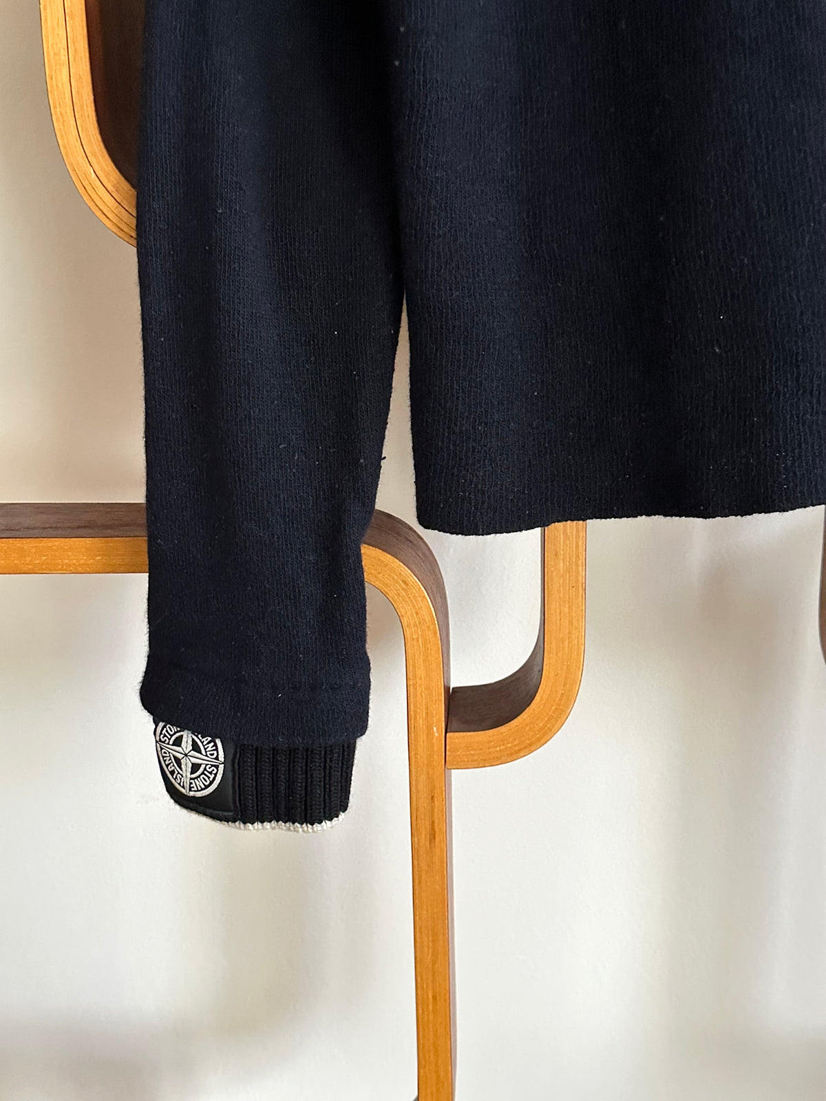 Stone Island ストーンアイランド Massimo Osti Wool Jumper ウール ニット セータ 紺色 Navy Toto Praha Vintage clothing shop Antique shop 古着屋 プラハ Showroom appointment Prague ユーロ古着 ヨーロッパ古着 古着卸 ヴィンテージ