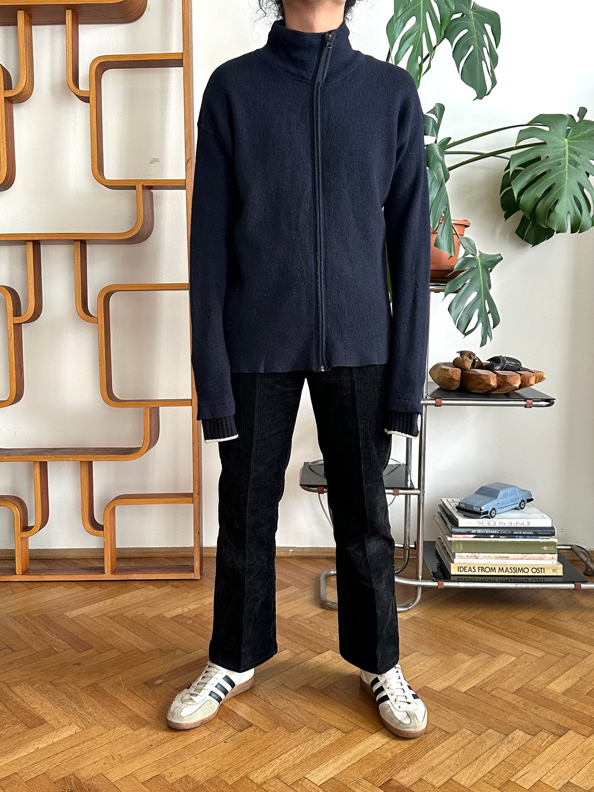 Stone Island ストーンアイランド Massimo Osti Wool Jumper ウール ニット セータ 紺色 Navy Toto Praha Vintage clothing shop Antique shop 古着屋 プラハ Showroom appointment Prague ユーロ古着 ヨーロッパ古着 古着卸 ヴィンテージ