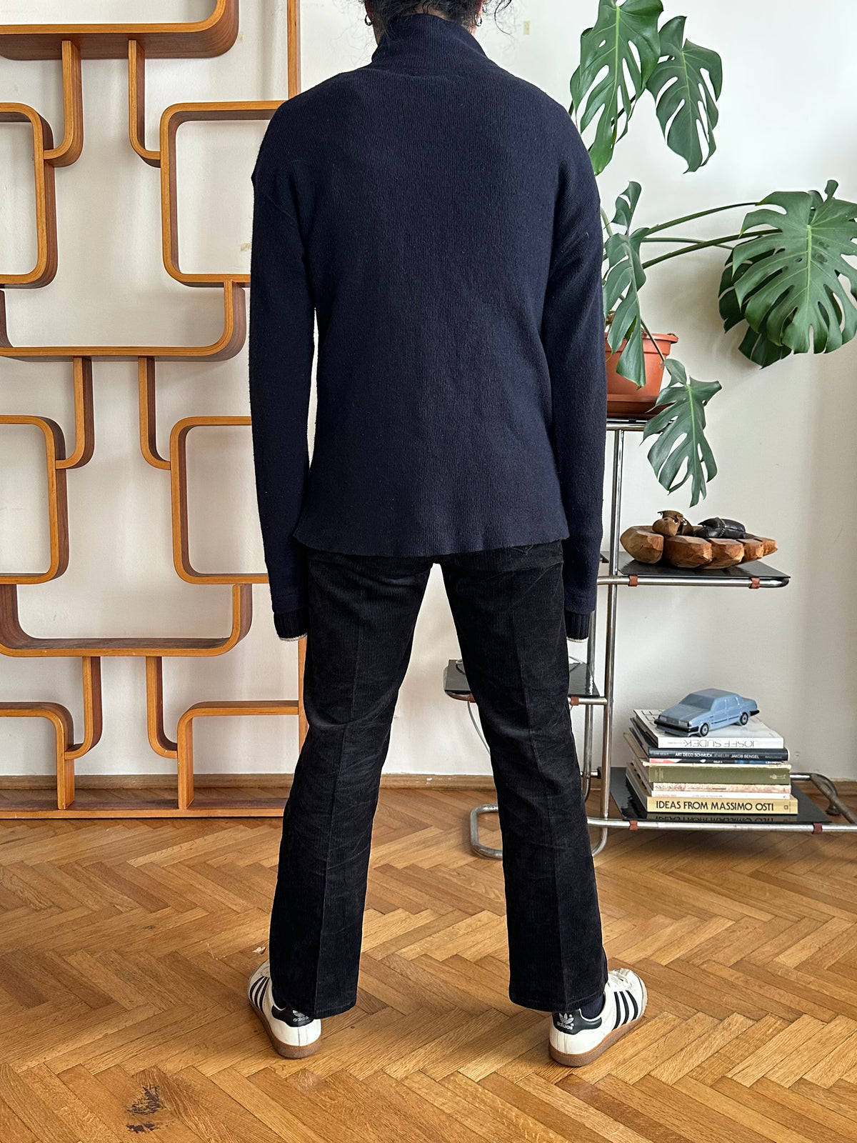 Stone Island ストーンアイランド Massimo Osti Wool Jumper ウール ニット セータ 紺色 Navy Toto Praha Vintage clothing shop Antique shop 古着屋 プラハ Showroom appointment Prague ユーロ古着 ヨーロッパ古着 古着卸 ヴィンテージ