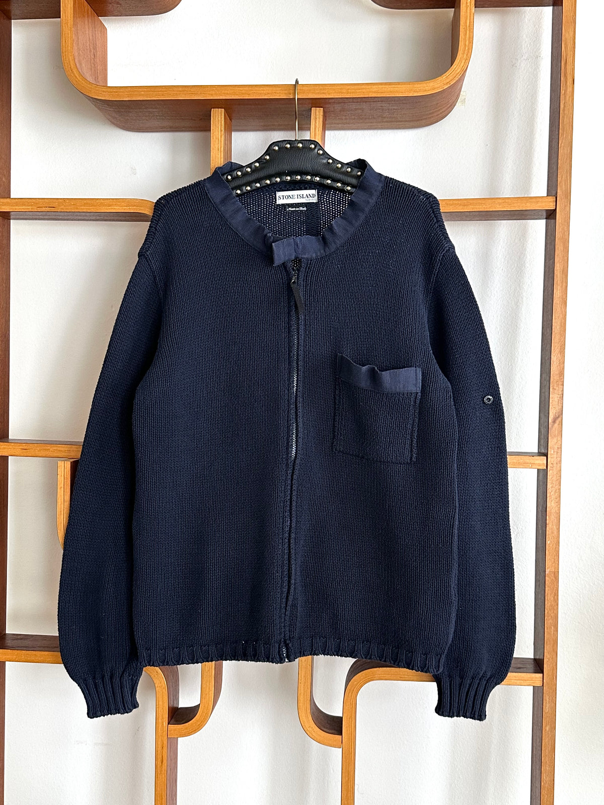 Stone Island ストーンアイランド Massimo Osti Cotton Jumper コットン ニット セーター Navy 紺色 マッシモオスティ Toto Praha Vintage clothing shop Antique shop 古着屋 プラハ Showroom appointment Prague ユーロ古着 ヨーロッパ古着 古着卸 ヴィンテージ
