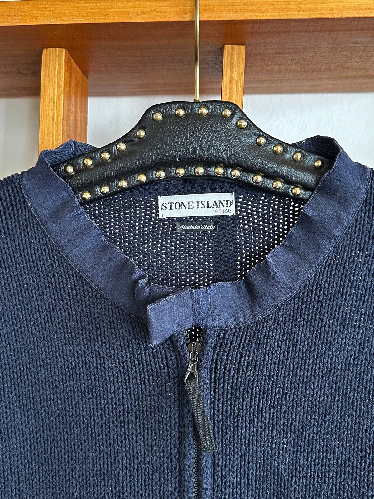 Stone Island ストーンアイランド Massimo Osti Cotton Jumper コットン ニット セーター Navy 紺色 マッシモオスティ Toto Praha Vintage clothing shop Antique shop 古着屋 プラハ Showroom appointment Prague ユーロ古着 ヨーロッパ古着 古着卸 ヴィンテージ