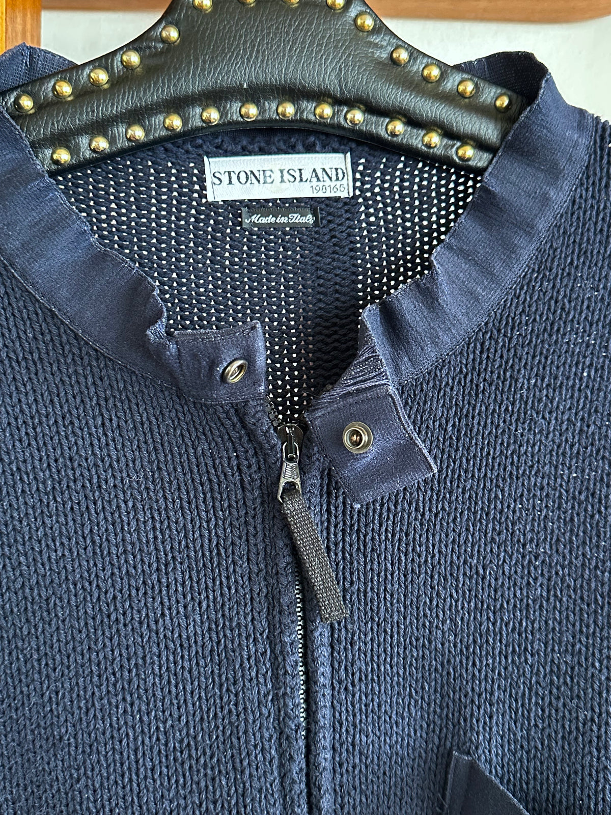 Stone Island ストーンアイランド Massimo Osti Cotton Jumper コットン ニット セーター Navy 紺色 マッシモオスティ Toto Praha Vintage clothing shop Antique shop 古着屋 プラハ Showroom appointment Prague ユーロ古着 ヨーロッパ古着 古着卸 ヴィンテージ