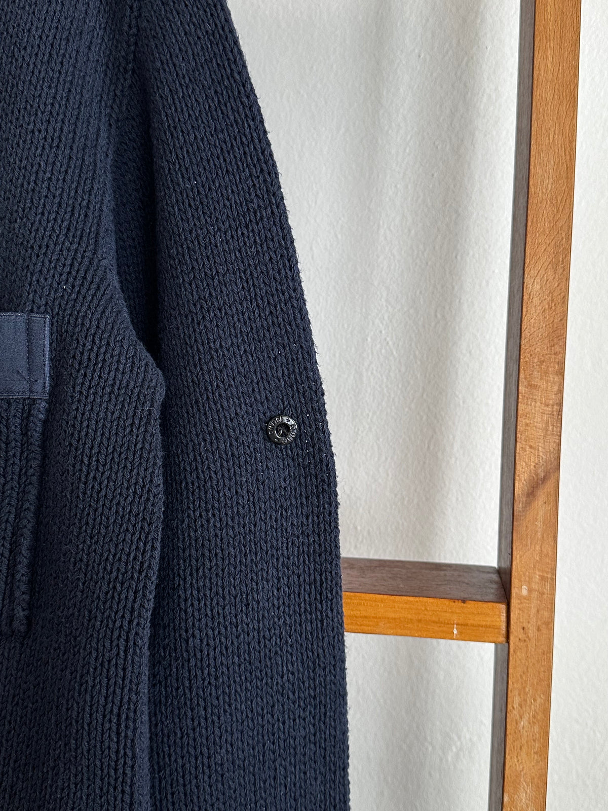 Stone Island ストーンアイランド Massimo Osti Cotton Jumper コットン ニット セーター Navy 紺色 マッシモオスティ Toto Praha Vintage clothing shop Antique shop 古着屋 プラハ Showroom appointment Prague ユーロ古着 ヨーロッパ古着 古着卸 ヴィンテージ