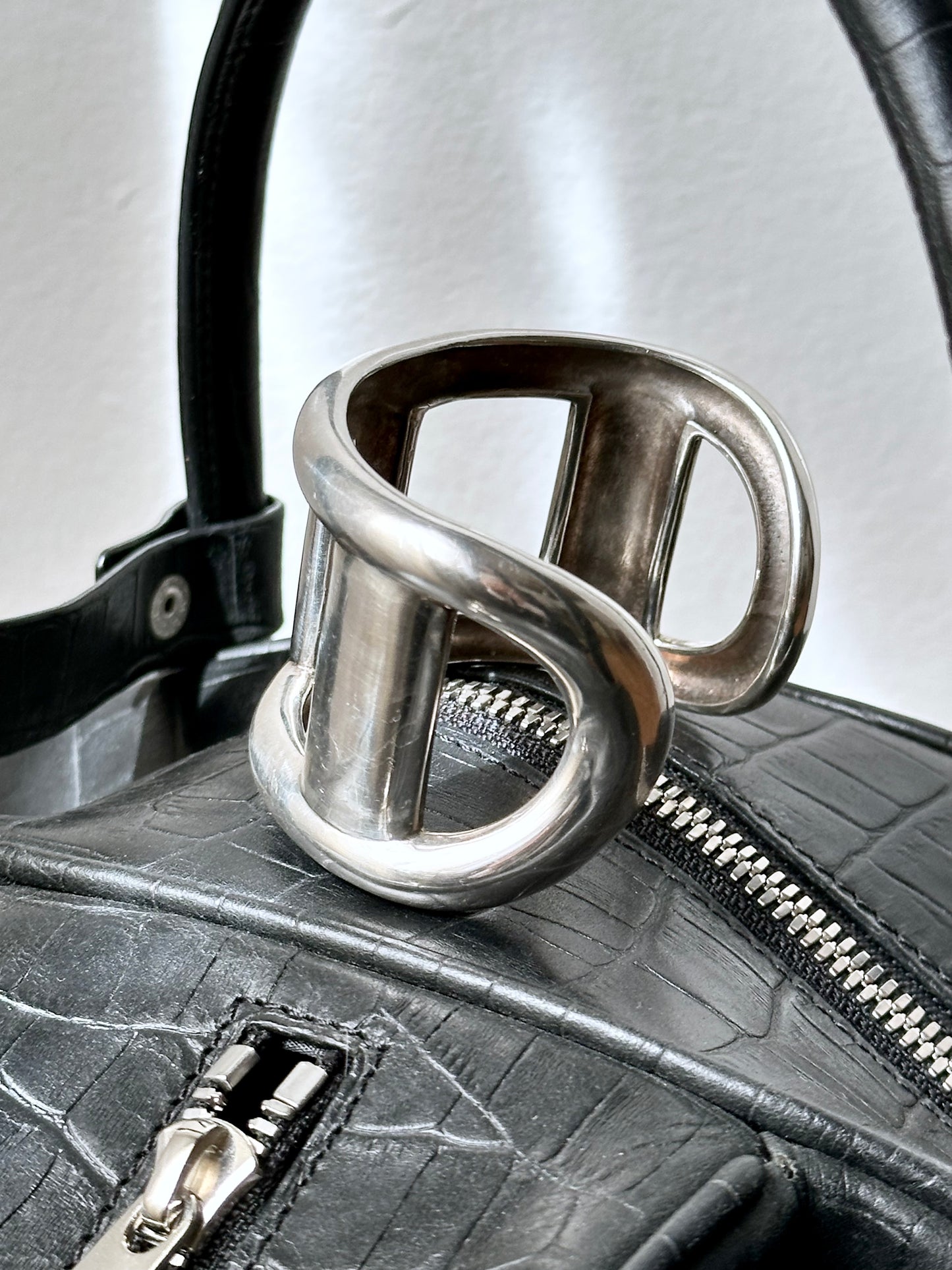 Guiot De Bourg Paris silver bangle