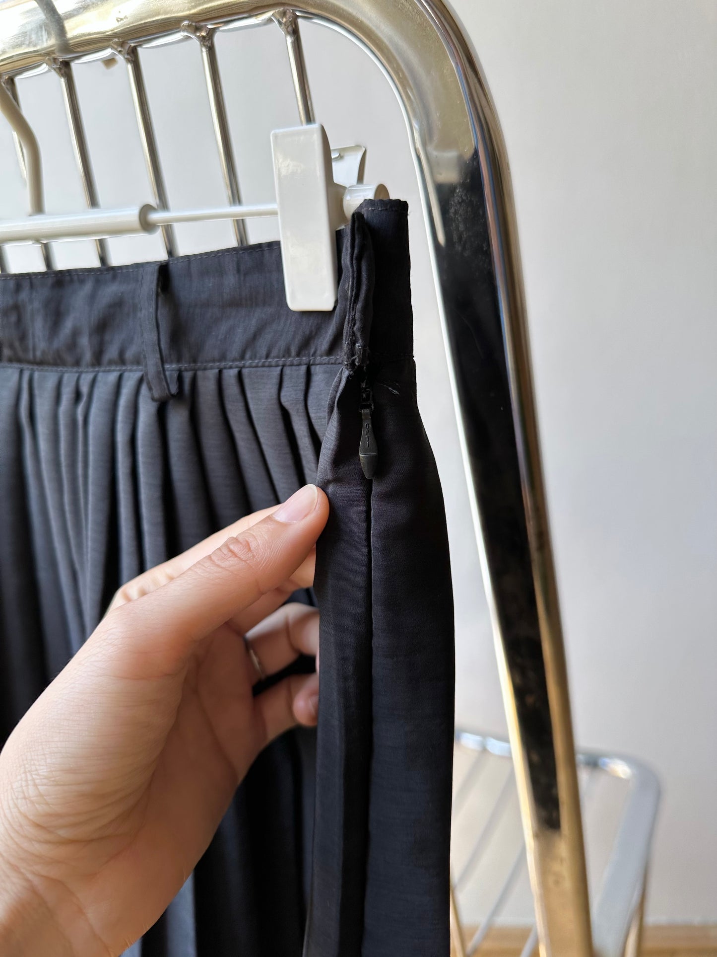 England pleated skirt