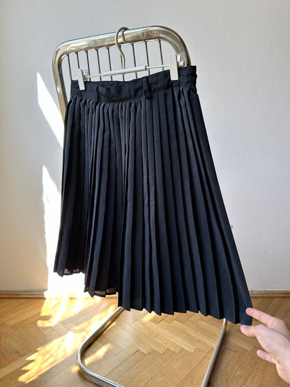 England pleated skirt