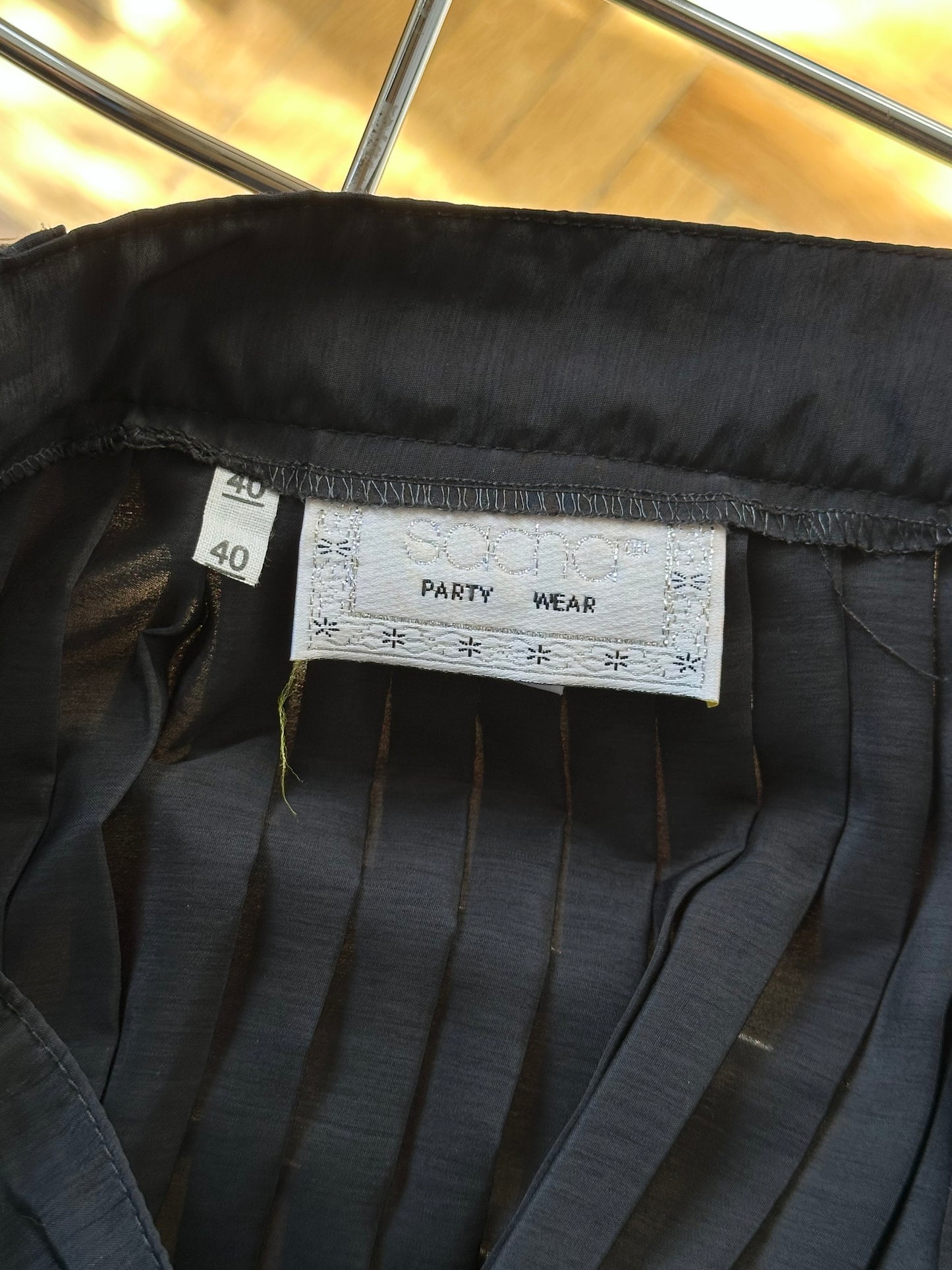 England pleated skirt