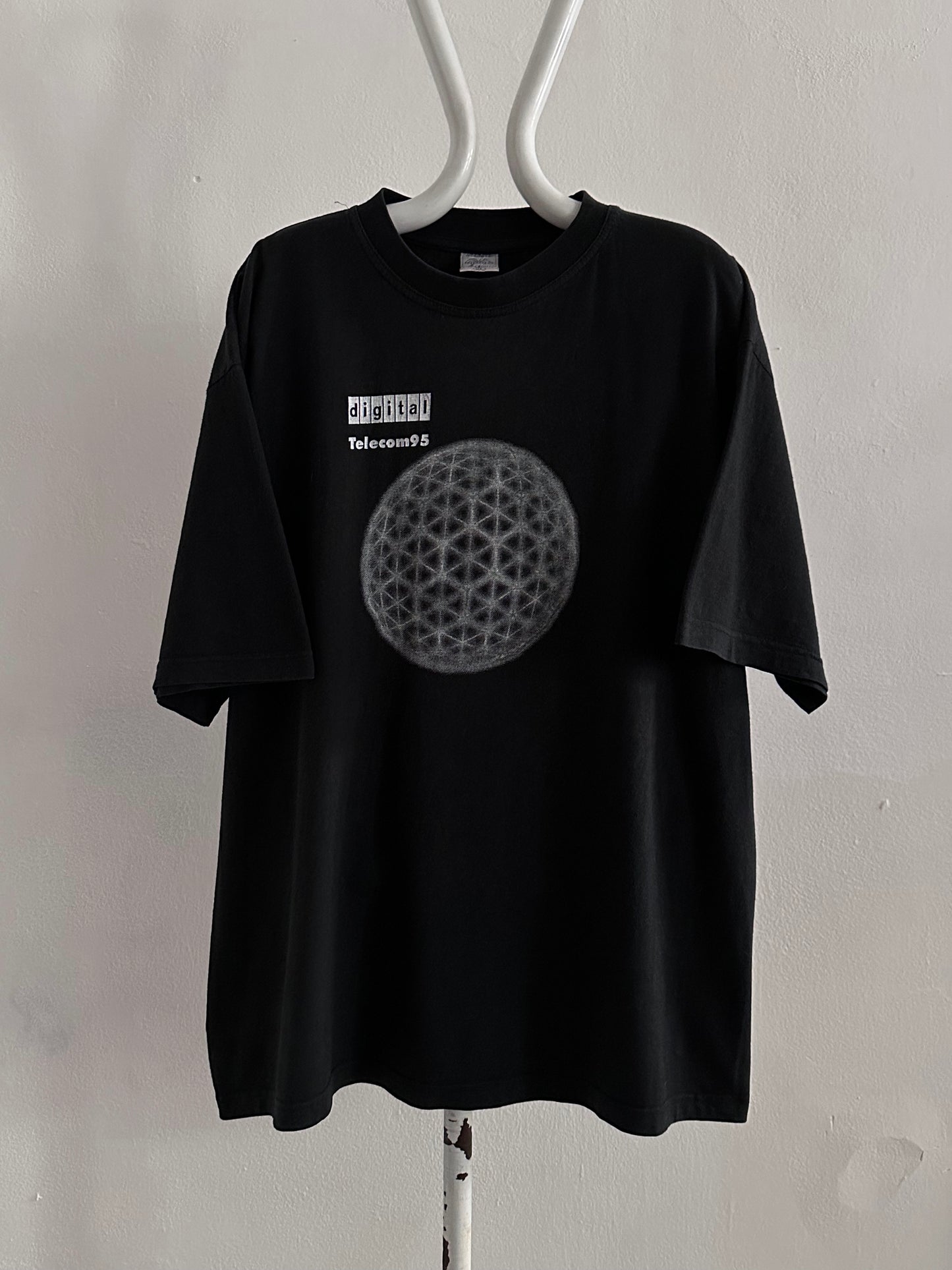 90's T-Shirt Tシャツ Vintage ヴィンテージ 90年代 TOTO Vintage clothing store 古着屋 プラハ Praha Prague Antique store アンティークショップ Black 黒