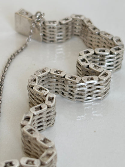 thick gate chain bracelet