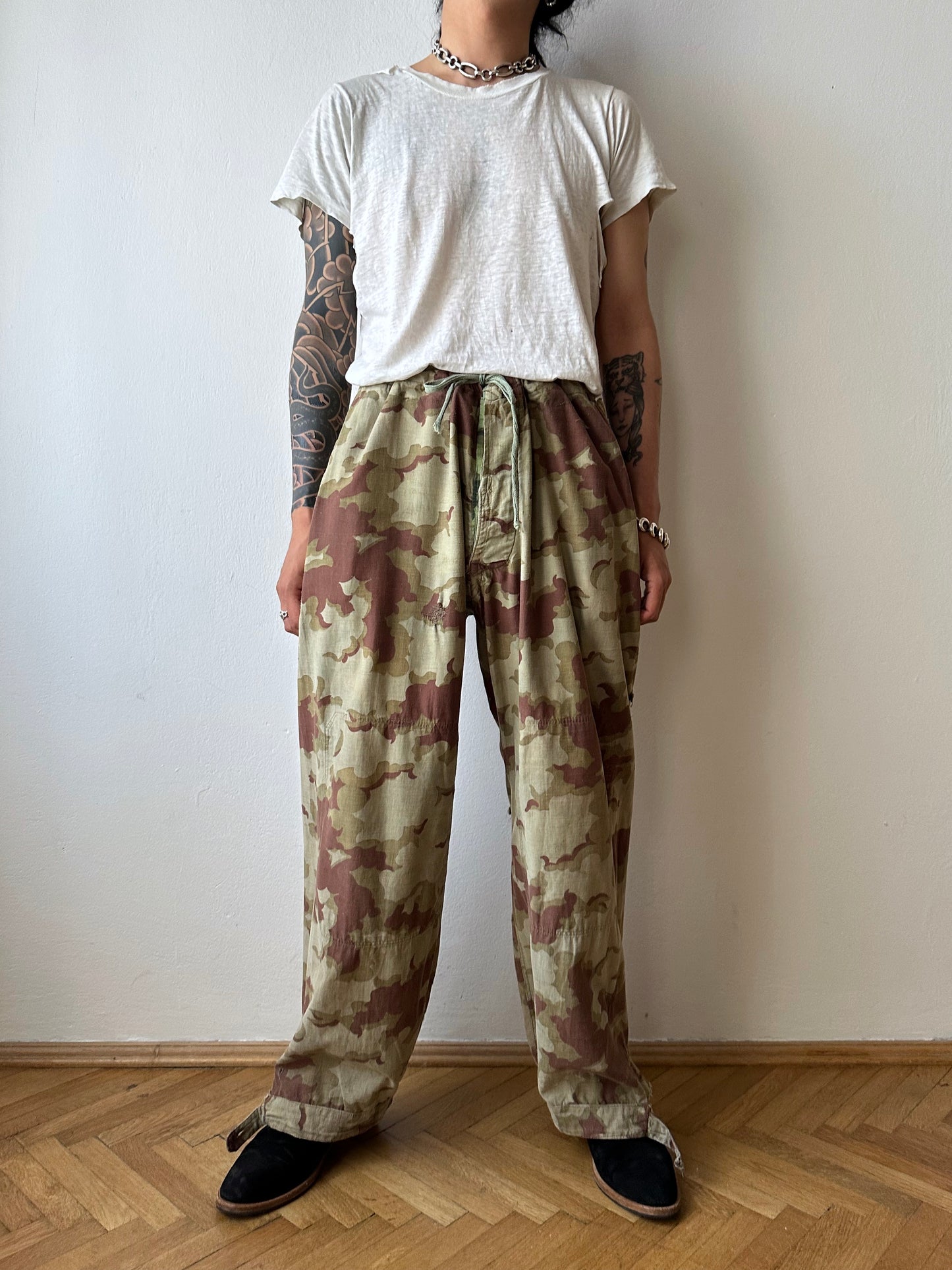 1960's Československá lidová armáda Clouds camouflage reversible trousers 60s 60年代 チェコスロバキア 人民軍 迷彩 カモ柄 ミリタリー リバーシブル チェコ軍 Toto Praha Vintage clothing shop Antique shop 古着屋 プラハ Showroom appointment Prague ユーロ古着 ヨーロッパ古着 古着卸 ヴィンテージ