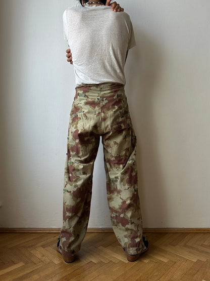 1960's Československá lidová armáda Clouds camouflage reversible trousers 60s 60年代 チェコスロバキア 人民軍 迷彩 カモ柄 ミリタリー リバーシブル チェコ軍 Toto Praha Vintage clothing shop Antique shop 古着屋 プラハ Showroom appointment Prague ユーロ古着 ヨーロッパ古着 古着卸 ヴィンテージ