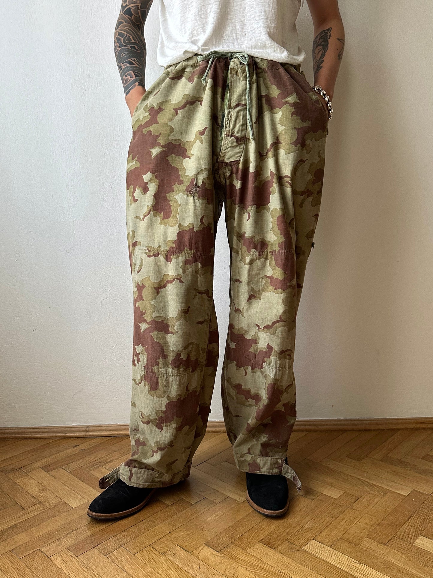 1960's Československá lidová armáda Clouds camouflage reversible trousers 60s 60年代 チェコスロバキア 人民軍 迷彩 カモ柄 ミリタリー リバーシブル チェコ軍 Toto Praha Vintage clothing shop Antique shop 古着屋 プラハ Showroom appointment Prague ユーロ古着 ヨーロッパ古着 古着卸 ヴィンテージ