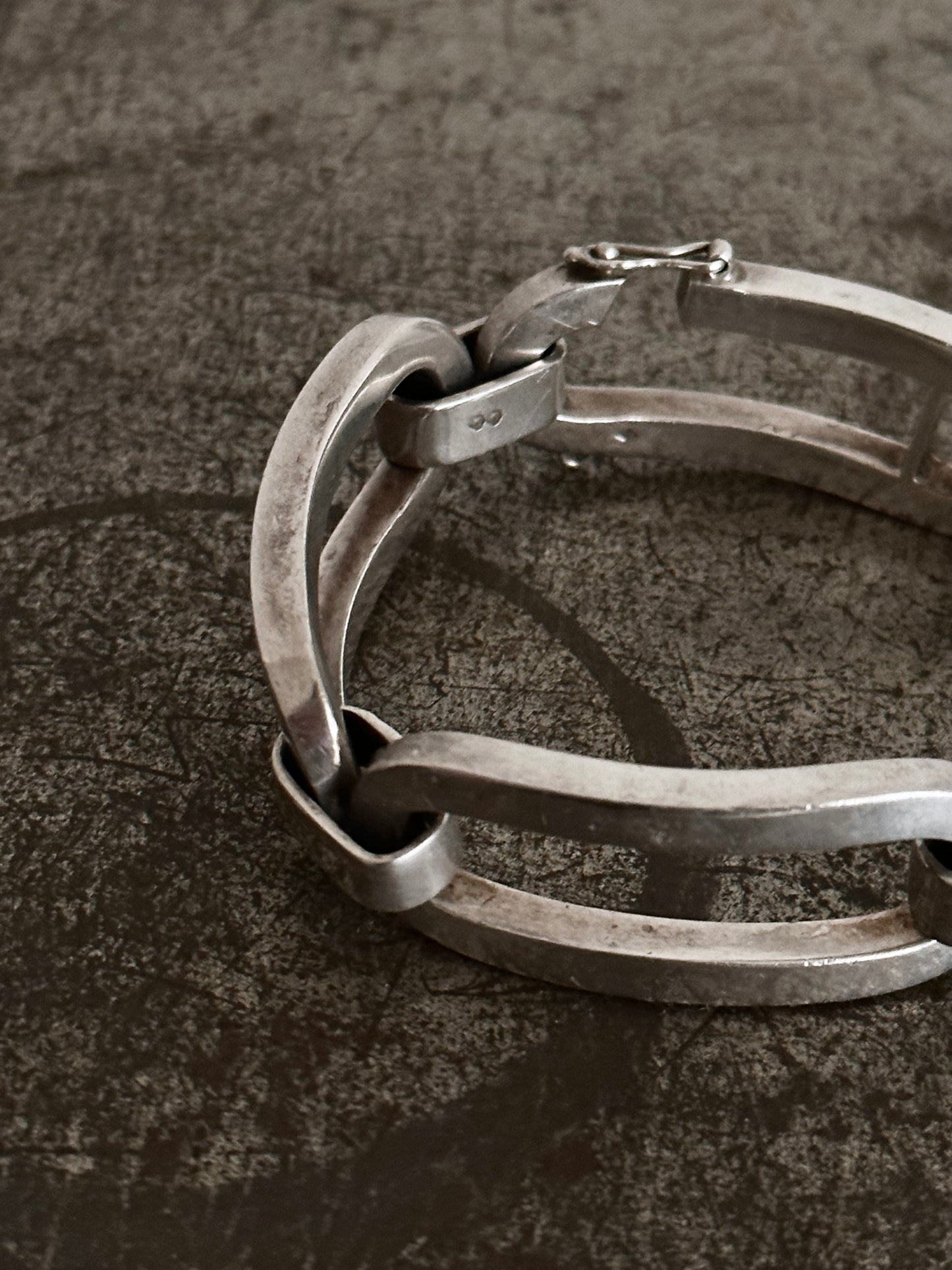 1970s France heavy oval link