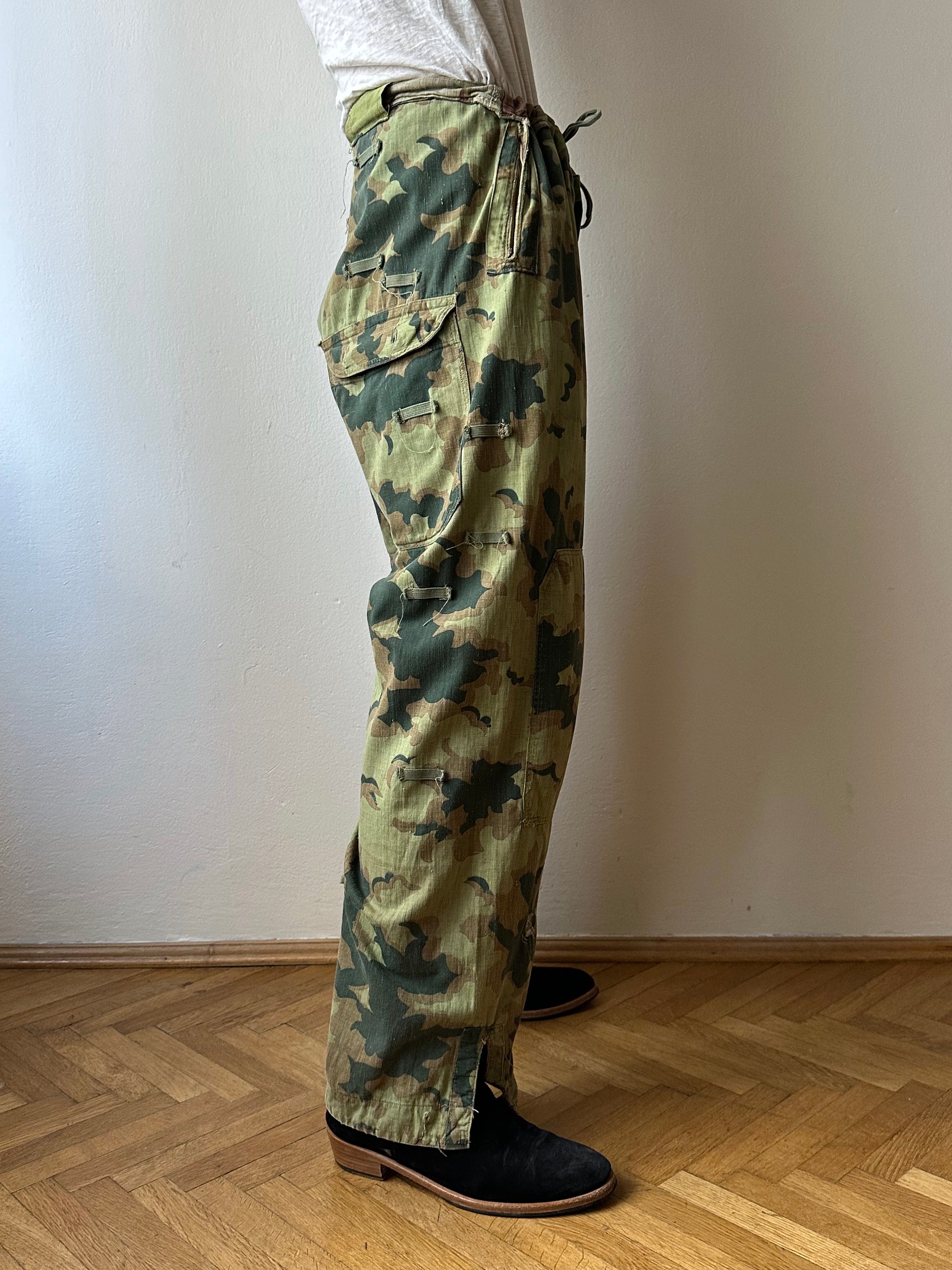 1960's Československá lidová armáda Clouds camouflage reversible trousers 60s 60年代 チェコスロバキア 人民軍 迷彩 カモ柄 ミリタリー リバーシブル チェコ軍 Toto Praha Vintage clothing shop Antique shop 古着屋 プラハ Showroom appointment Prague ユーロ古着 ヨーロッパ古着 古着卸 ヴィンテージ