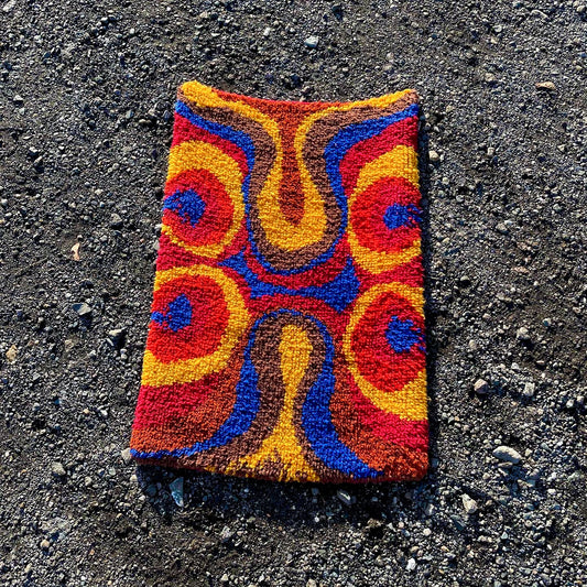 czechoslovakia czech vintage rug handmade abstract mid century space age ミッドセンチュリー ラグ 絨毯 マット アブストラクト サイケデリック psychedelic pattern wave colorful