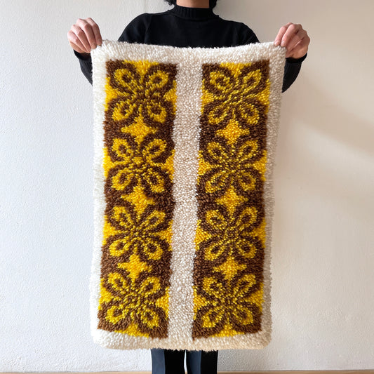 70s Český rug / Honeymustard