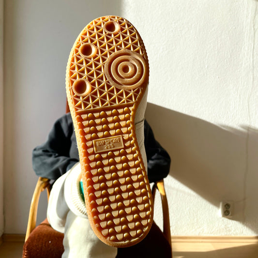 Our eternal friend , German trainer