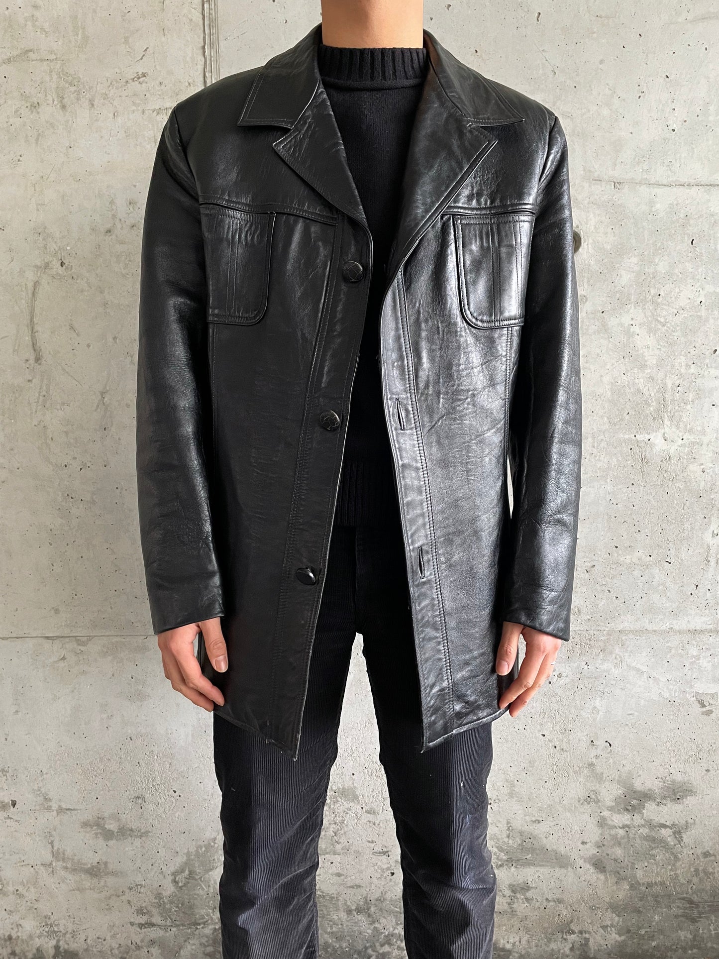 80's Leather half coat. Black