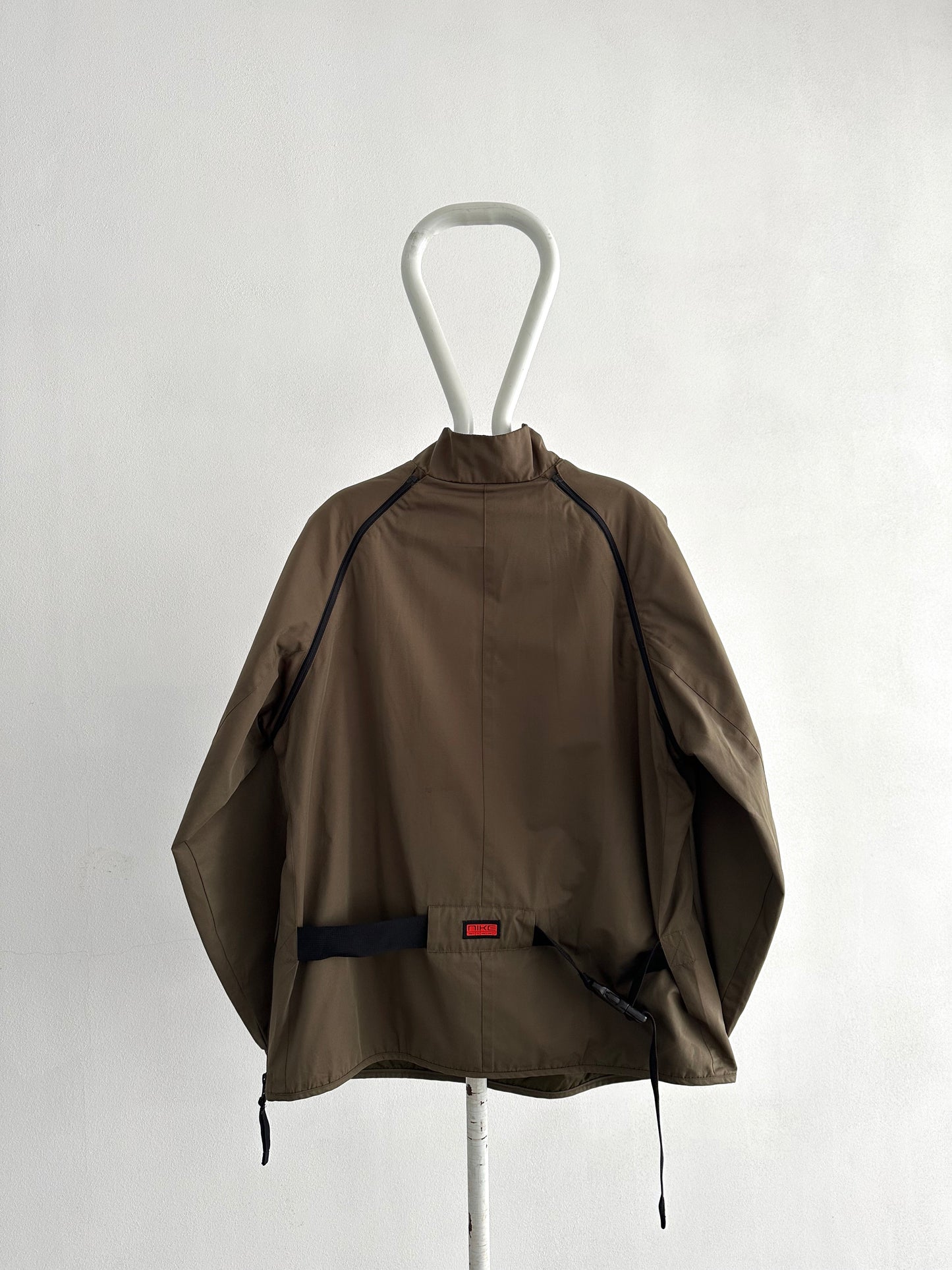 Nike AW' 01/02 CD player running nylon pullover