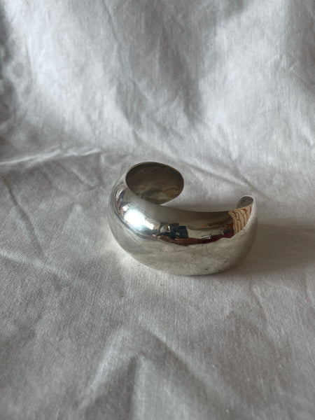 unknown silver chubby bangle