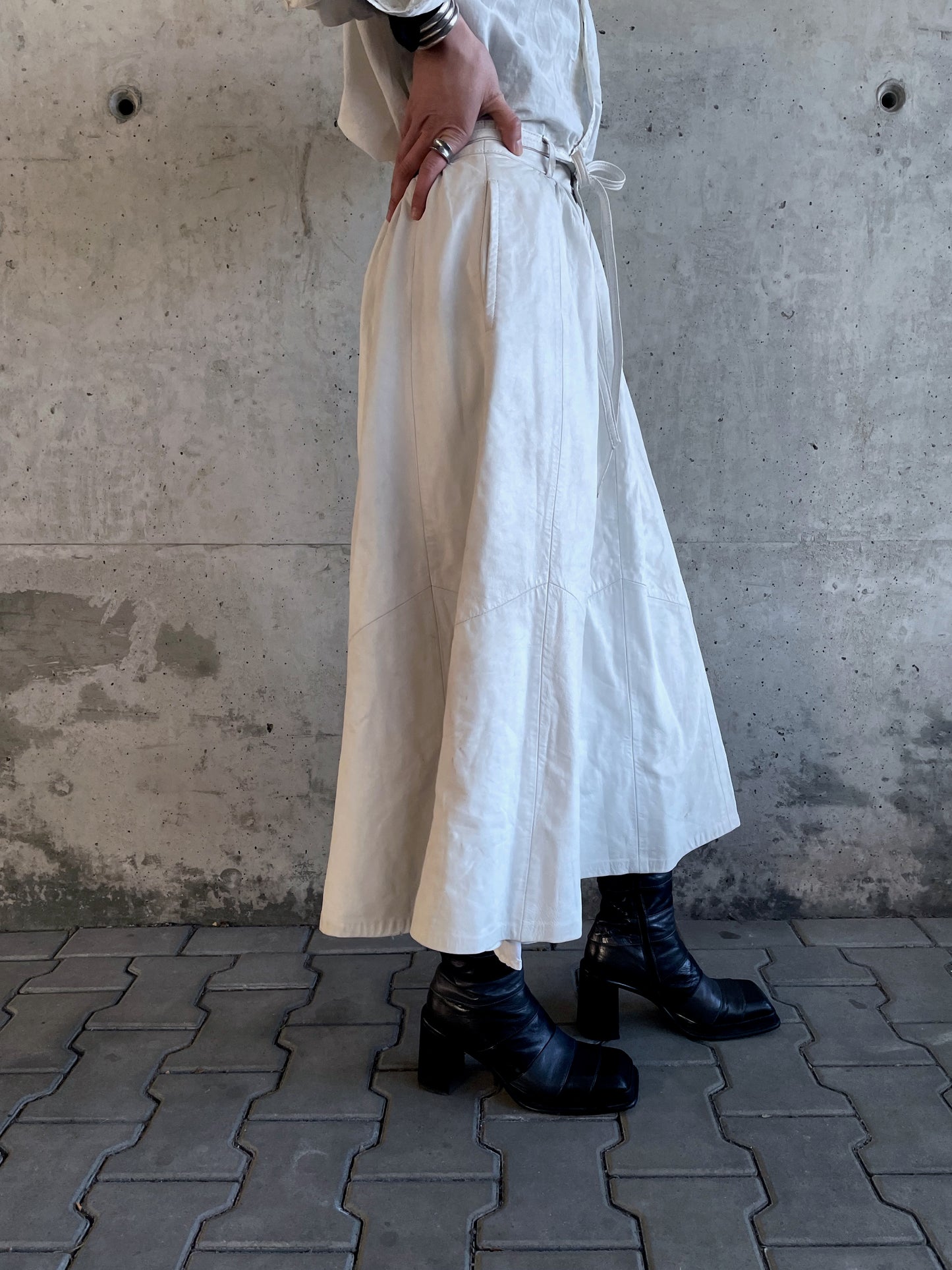 leather circular skirt - white