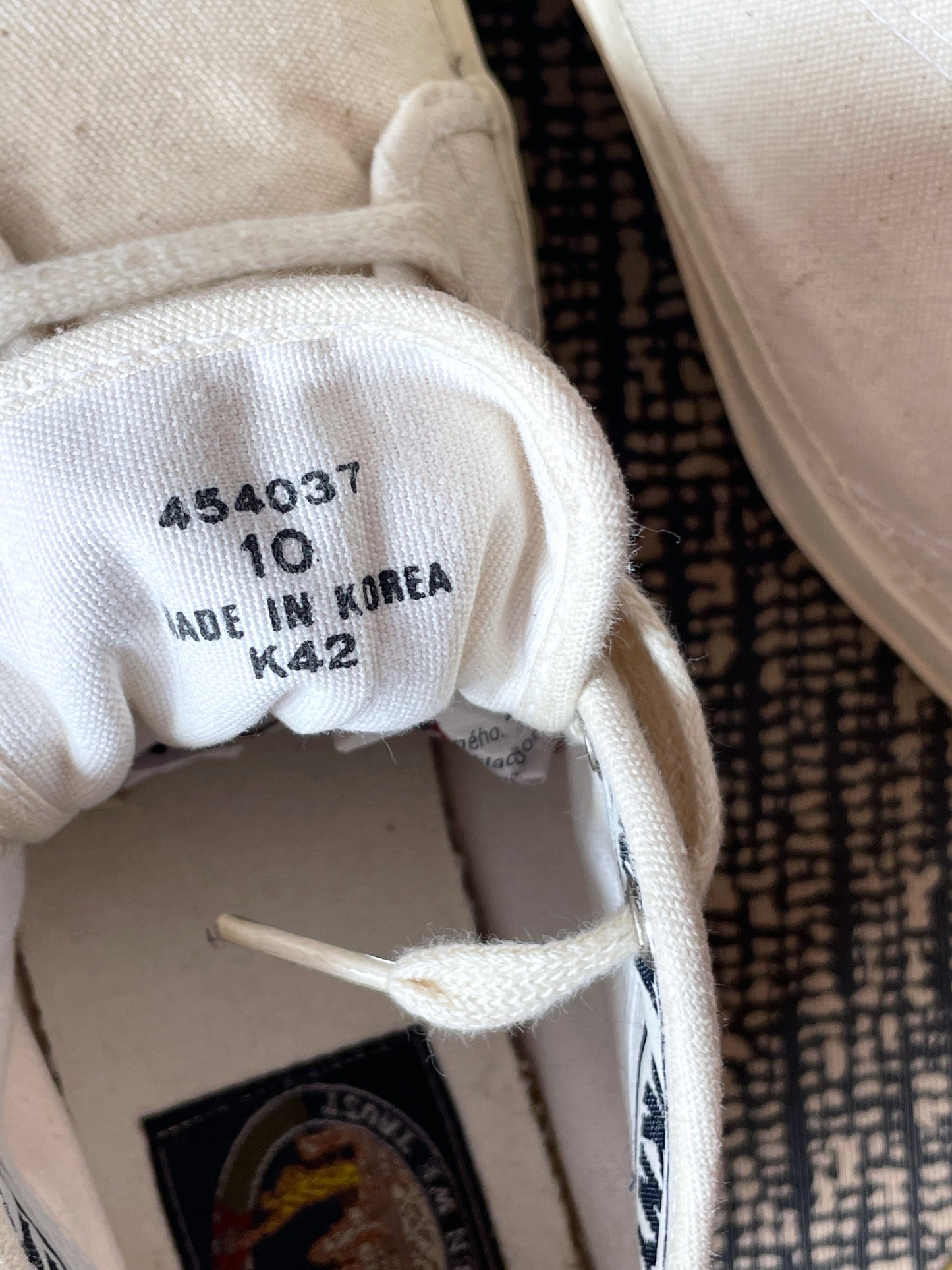 90's DNKY dead stock size 10