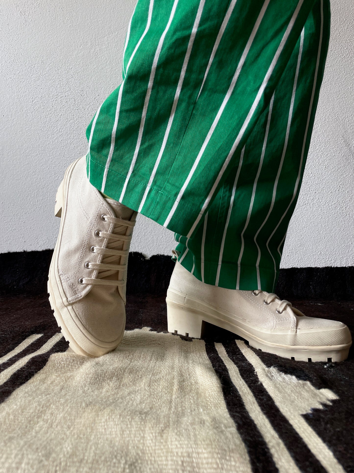 90's DNKY dead stock size 10