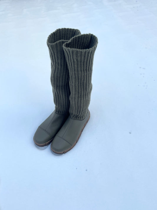 knitted long boots, dead stock
