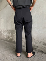 Leather switching trouser. Black.